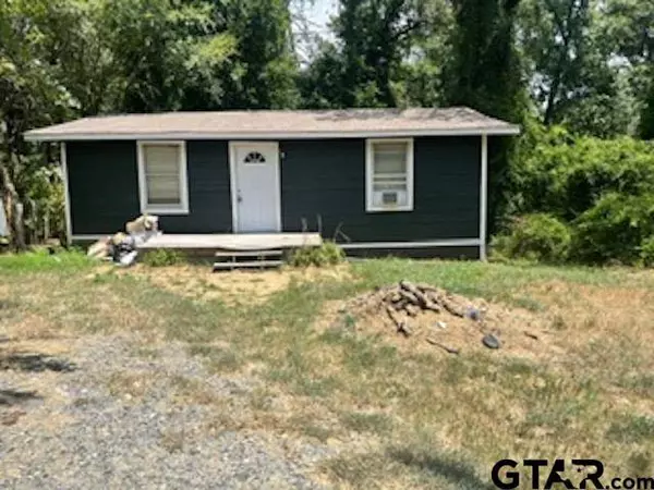 7227 Forest Hills Dr, Frankston, TX 75763