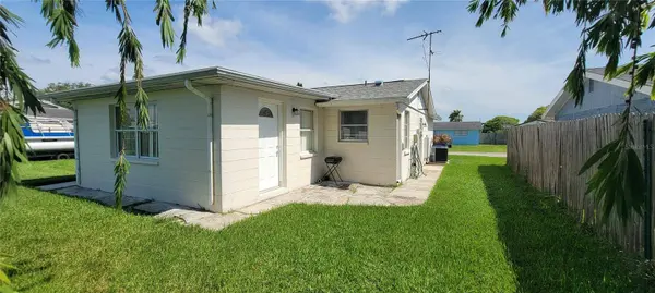 3353 JACKSON DR, Holiday, FL 34691