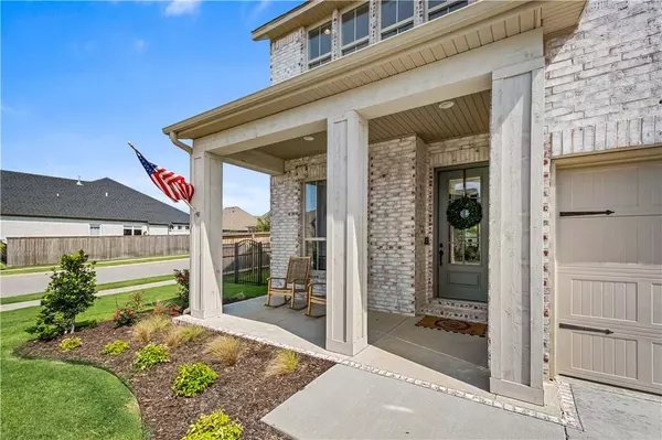 2208 SW Hampton Avenue, Bentonville, AR 72713