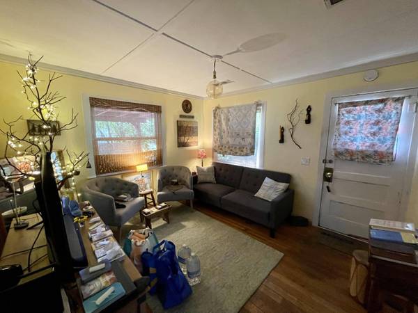 105 Maple St, Phoenix, OR 97535