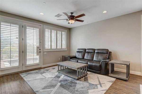 21 Avenza Drive, Henderson, NV 89011