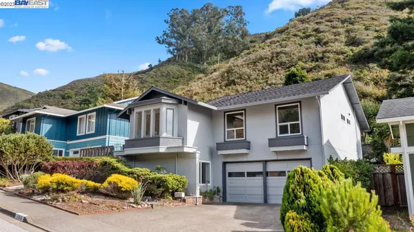705 Big Bend Dr, Pacifica, CA 94044