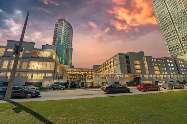 151 E WASHINGTON ST #214, Orlando, FL 32801