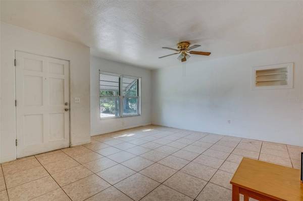 1240 PINEVIEW AVE, Clearwater, FL 33756