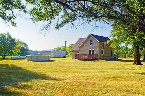 27884 560th AVE, Austin, MN 55912