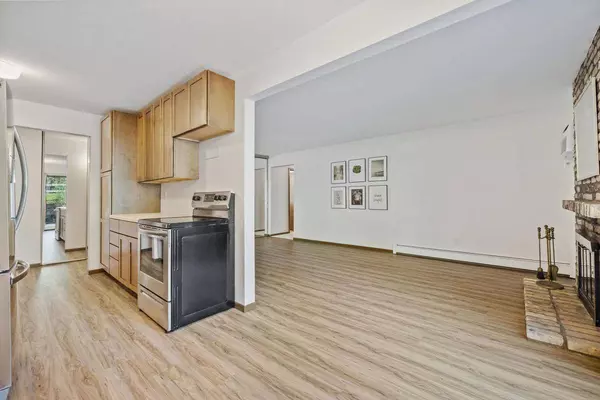 4648 Cedar Lake RD S #3, Saint Louis Park, MN 55416