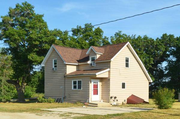 27884 560th AVE, Austin, MN 55912