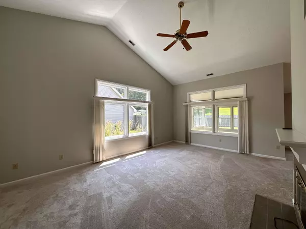 2059 Kerns CT, Carmel, IN 46280