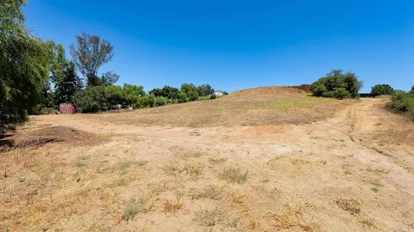 3261 Live Oak Park RD, Fallbrook, CA 92028