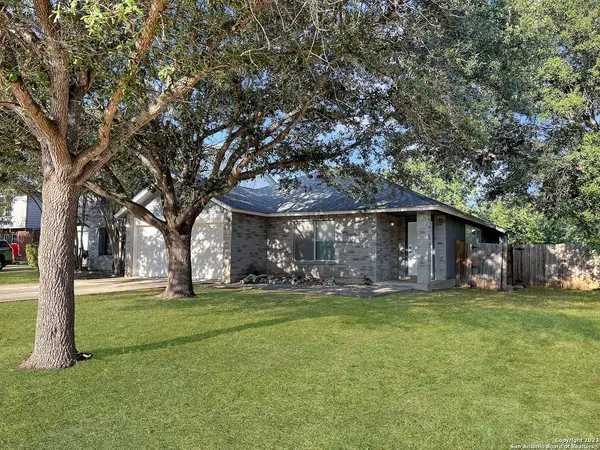 8202 Meadow Horn Dr, Converse, TX 78109