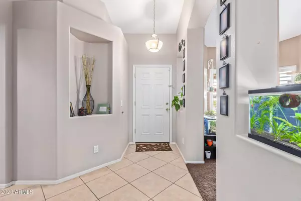 664 N BRIDLEGATE Drive, Gilbert, AZ 85234