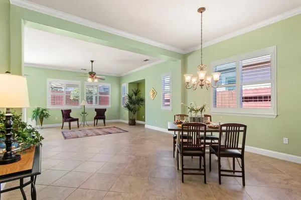 2083 Shipton DR, Roseville, CA 95747