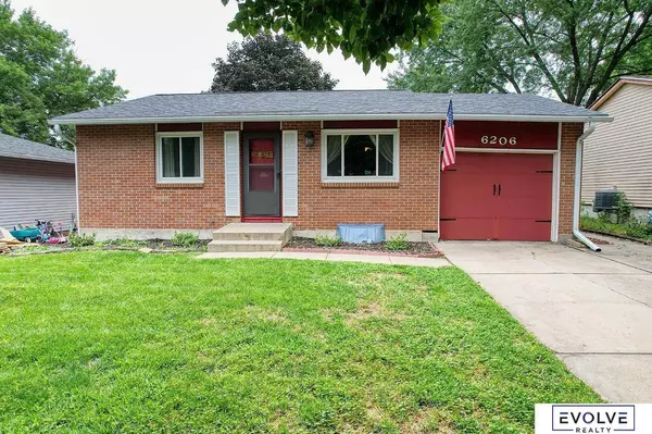 6206 Inverness Road, Lincoln, NE 68512