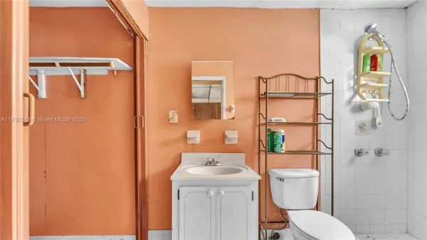 3474 NW 11th St, Miami, FL 33125