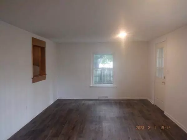 20 Fullerton, Galesburg, MI 49053