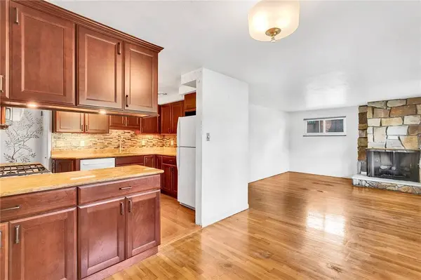 230 Williamsburg Dr, Monroeville, PA 15146