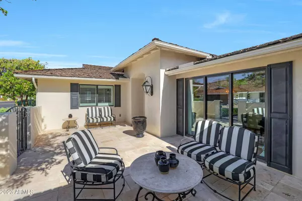 5635 E LINCOLN Drive #62, Paradise Valley, AZ 85253