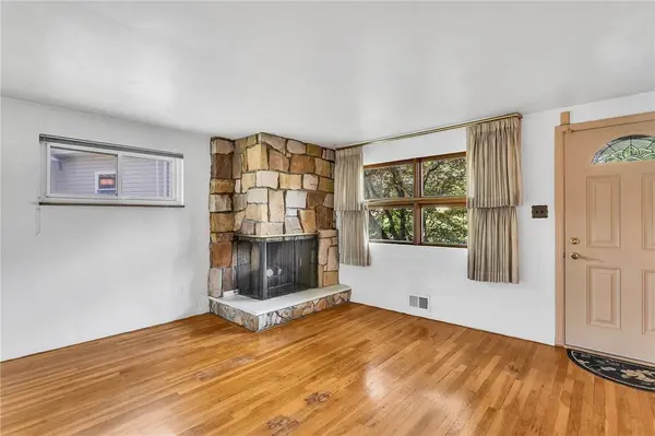 230 Williamsburg Dr, Monroeville, PA 15146