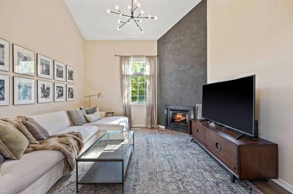 8474 Kimball DR, Eden Prairie, MN 55347