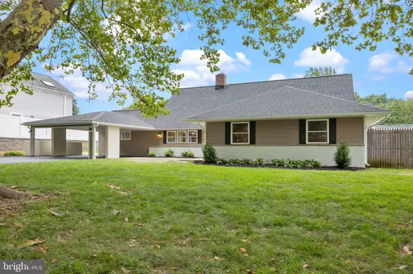 34 RED ROSE WAY, Levittown, PA 19056