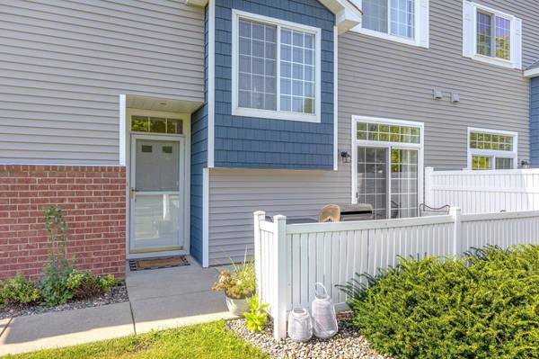 8474 Kimball DR, Eden Prairie, MN 55347