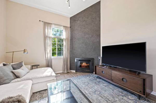 8474 Kimball DR, Eden Prairie, MN 55347