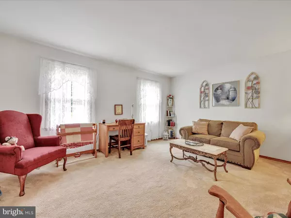 1262 ALMA LN, Mechanicsburg, PA 17055