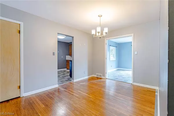 953 Bryn Mawr AVE, Wickliffe, OH 44092