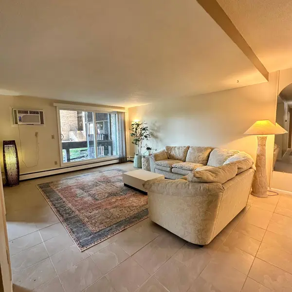 4207 Lakeside AVE N #123, Brooklyn Center, MN 55429