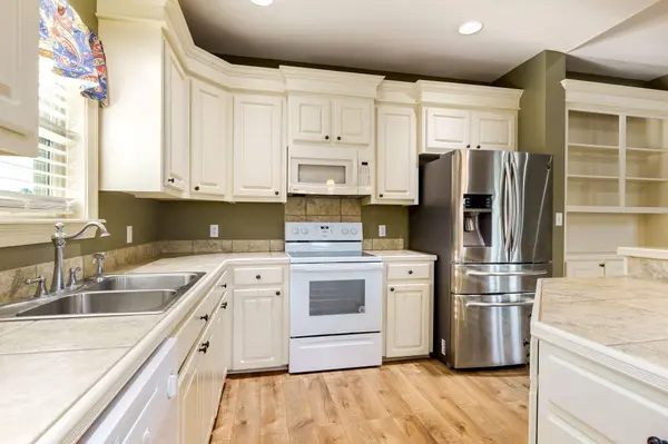 47 High Meadows Cir, Petal, MS 39465