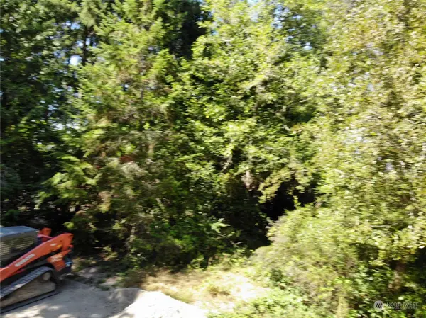 1715 N Herron RD NW, Lakebay, WA 98349