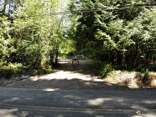 1715 N Herron RD NW, Lakebay, WA 98349