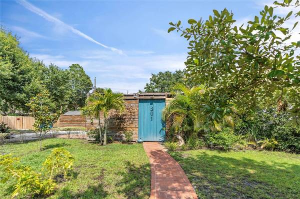 301 72ND ST N, St Petersburg, FL 33710