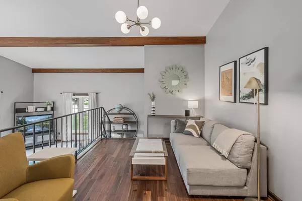 581 Suzanne AVE, Shoreview, MN 55126