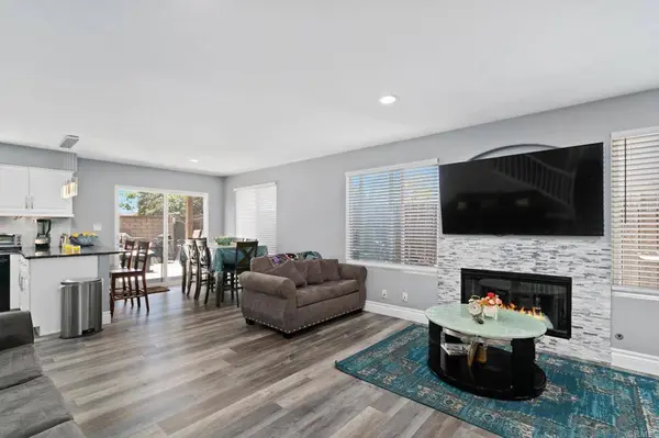 2891 Oakwood Creek Way, Escondido, CA 92027