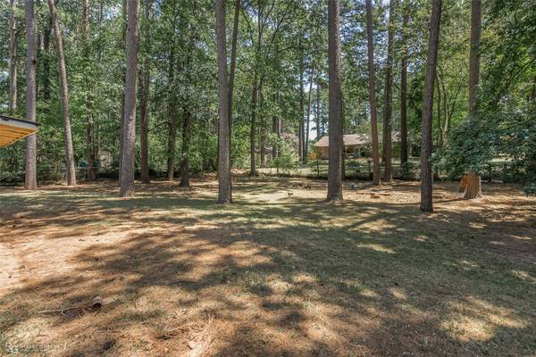 305 Whispering Pine Drive, Haughton, LA 71037