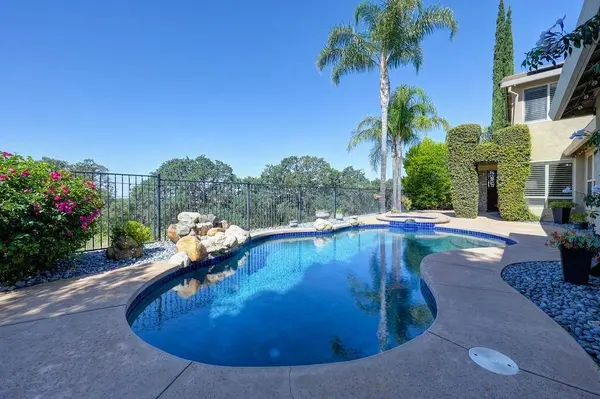 2240 Abby RD, Rocklin, CA 95765