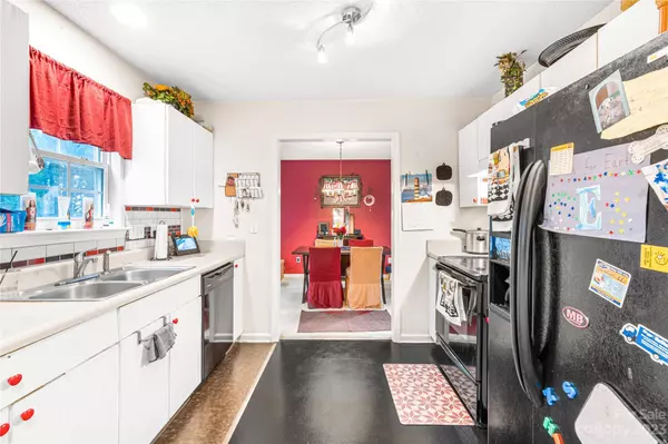 941 Grass Hollow CT, Charlotte, NC 28216