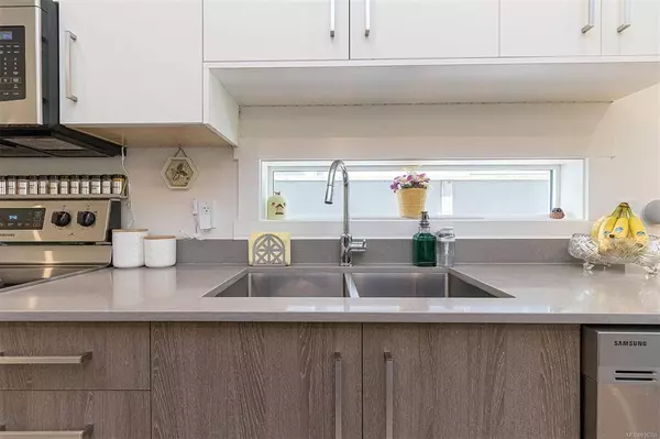 3324 Radiant Way #106, Langford, BC V9C 0K3