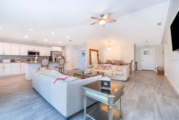 1407 MAGNOLIA LN, Auburndale, FL 33823