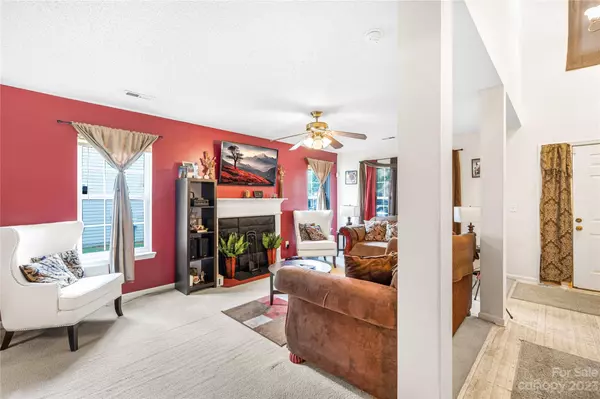 941 Grass Hollow CT, Charlotte, NC 28216