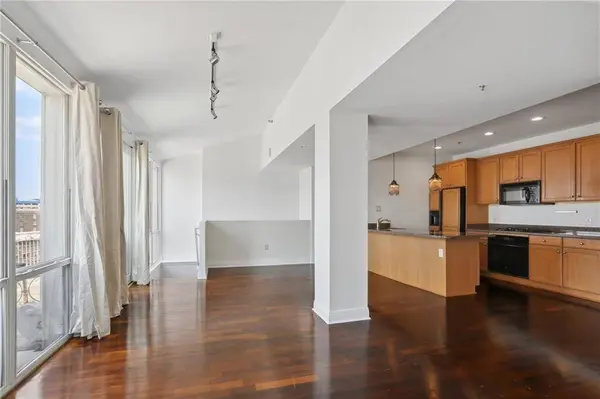 920 POEYFARRE ST #PH#8, New Orleans, LA 70130