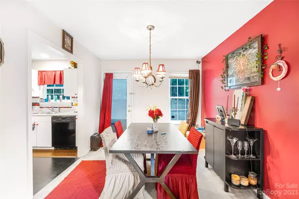 941 Grass Hollow CT, Charlotte, NC 28216