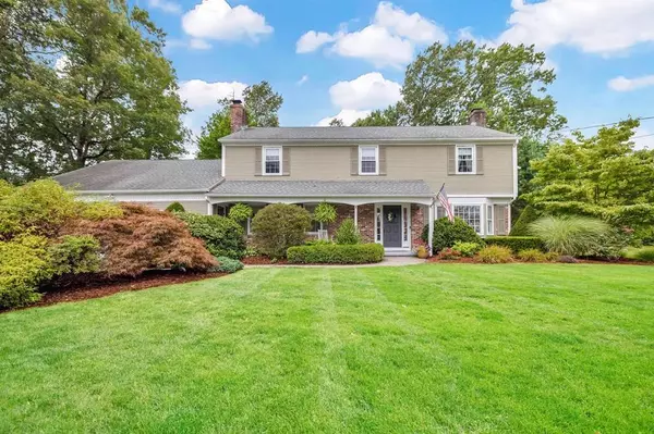 27 Eastwood Dr, Wilbraham, MA 01095