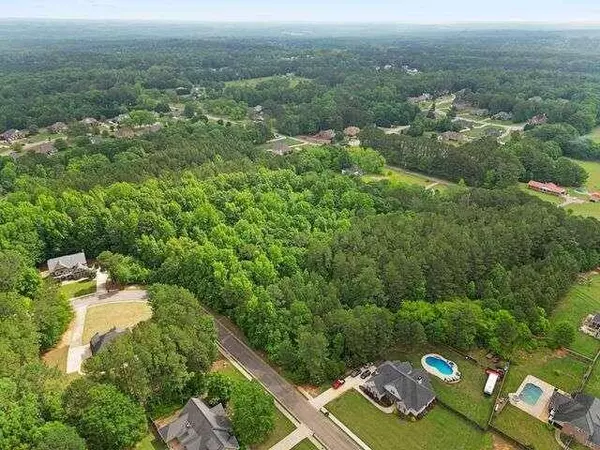 116 Cambridge Woods DR, Mcdonough, GA 30252