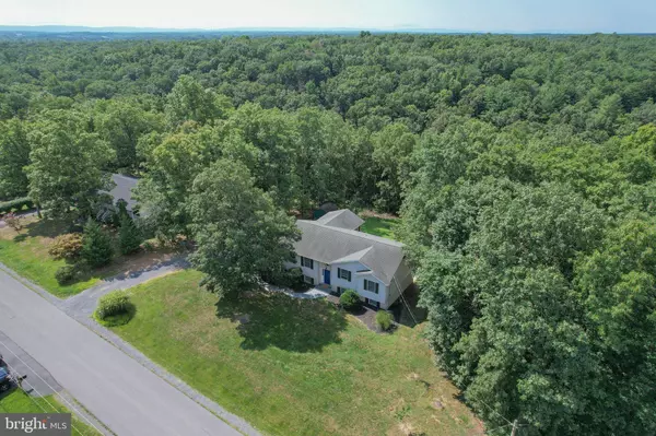 442 POETS LN, Inwood, WV 25428