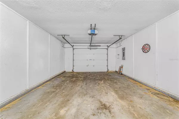 26431 SLEEPY HOLLOW ST, Sorrento, FL 32776