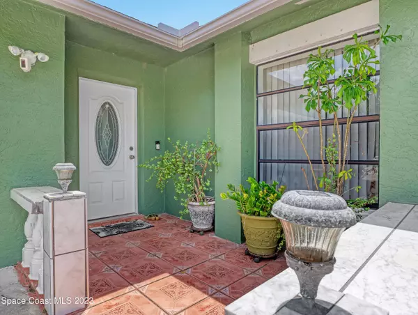 1878 Macklin Street NW, Palm Bay, FL 32907