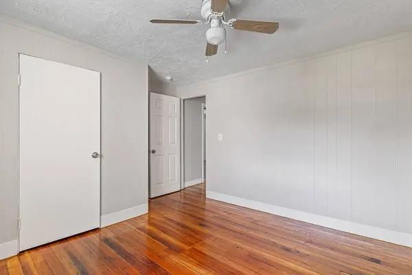 102 Mendon St, Blackstone, MA 01504