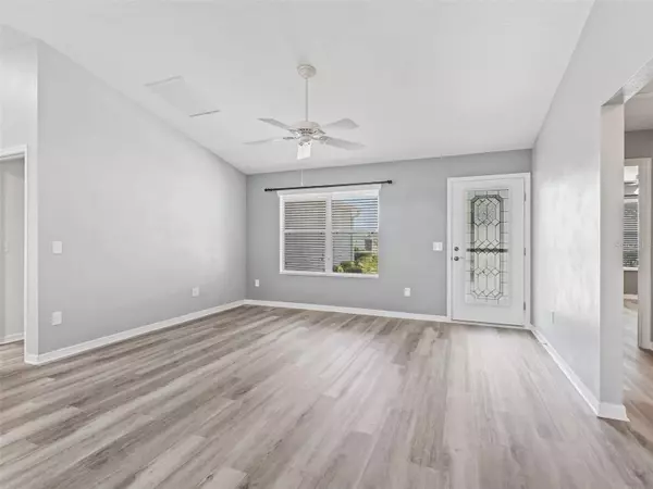 702 EASTBOURNE LN, The Villages, FL 32163